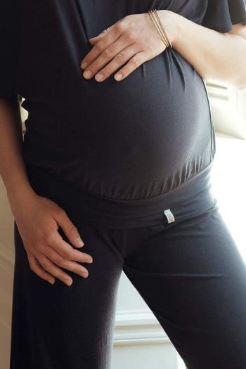 Tmavomodré tehotenské trojštvrťové nohavice na doma Origin