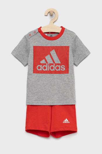 Detská bavlnená tepláková súprava adidas červená farba