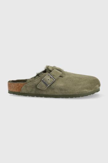 Semišové šľapky Birkenstock Boston FUR pánske, zelená farba, 1025686