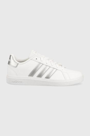 Detské tenisky adidas GRAND COURT biela farba