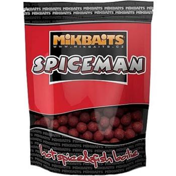 Mikbaits – Spiceman Boilie Pikantná slivka 24 mm 1 kg (8595602220205)