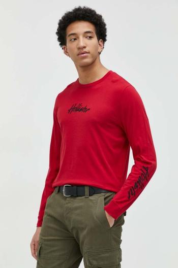 Bavlnené tričko s dlhým rukávom Hollister Co. červená farba, s nášivkou