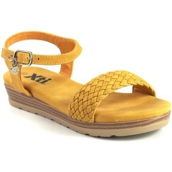 Xti  Univerzálna športová obuv Dievčenské sandále  57193 horčicové  Žltá