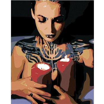 Maľovanie podľa čísel – Žena s tetovaním a sviečkami (HRAmal00751nad)