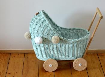 Prútený kočík pre bábiky Lilu - mätový Mint stroller