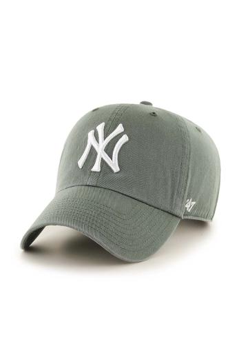 Bavlnená šiltovka 47 brand MLB New York Yankees zelená farba, s nášivkou, B-RGW17GWS-MSA