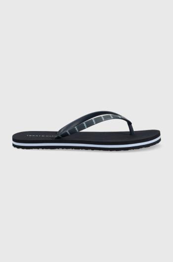 Žabky Tommy Hilfiger TOMMY ESSENTIAL BEACH SANDAL dámske, tmavomodrá farba, na plochom podpätku, FW0FW07141