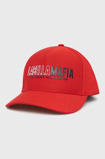 Bavlnená čiapka LaBellaMafia červená farba, s nášivkou