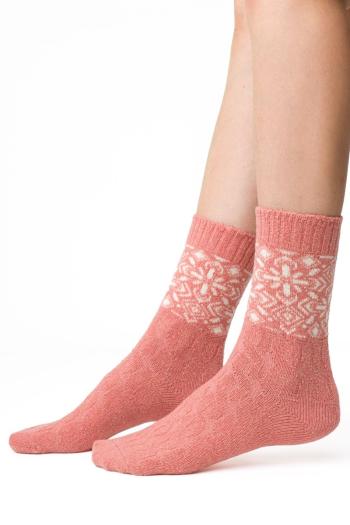 Svetloružové vzorované ponožky Pink Snowflake