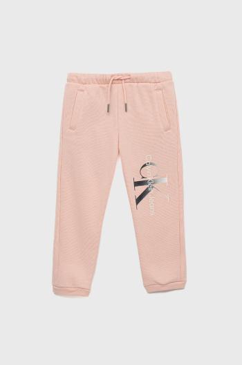 Detské tepláky Calvin Klein Jeans ružová farba, s potlačou