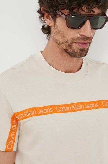 Bavlnené tričko Calvin Klein Jeans béžová farba, s nášivkou