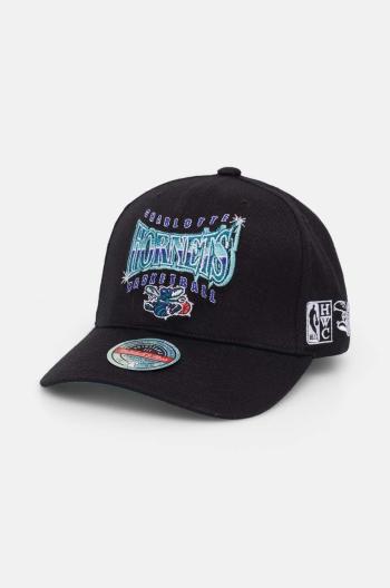 Šiltovka s prímesou vlny Mitchell&Ness Charlotte Hornets čierna farba, s nášivkou, HHSSINTL1434-CHOBLCK