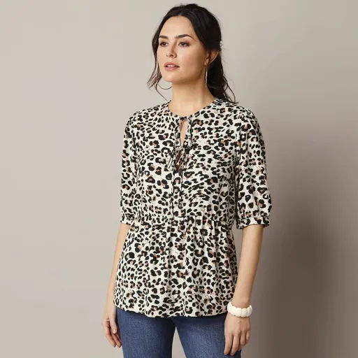 Blúzka s viazačkou a zvieracou kresbou