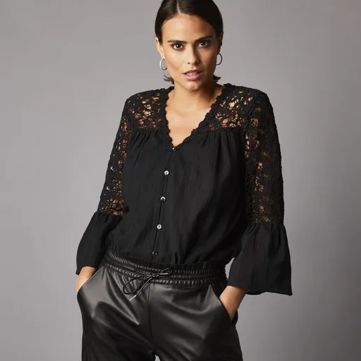 Košeľová blúzka z bavlny s macramé