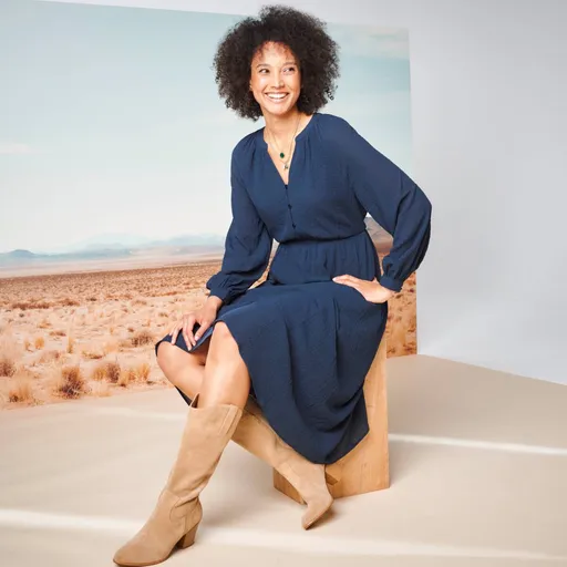 Rozšírené midi šaty s dlhými rukávmi