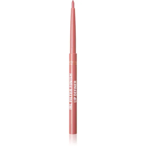 Makeup Revolution IRL Filter krémová ceruzka na pery s matným efektom odtieň Chai Nude 0,18 g