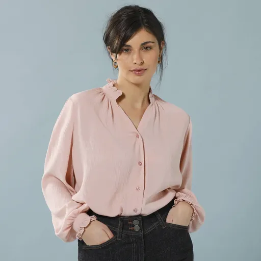 Jednofarebná krepónová blúzka na gombíky, pre nižšiu postavu