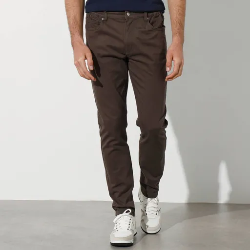 Nohavice s 5 vreckami a pružným pásom na bokoch, vnútorná dĺžka nohavíc 72 cm