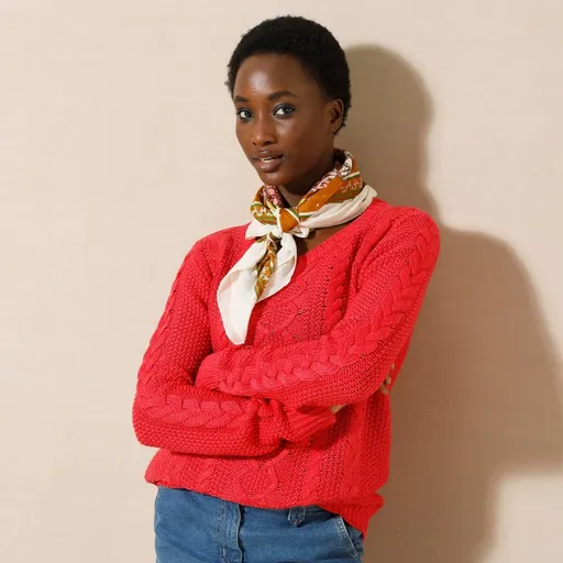 Pulóver s okrúhlym výstrihom a vrkočovým vzorom