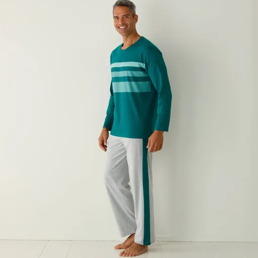 Pyžamo s nohavicami a stredovými pruhmi