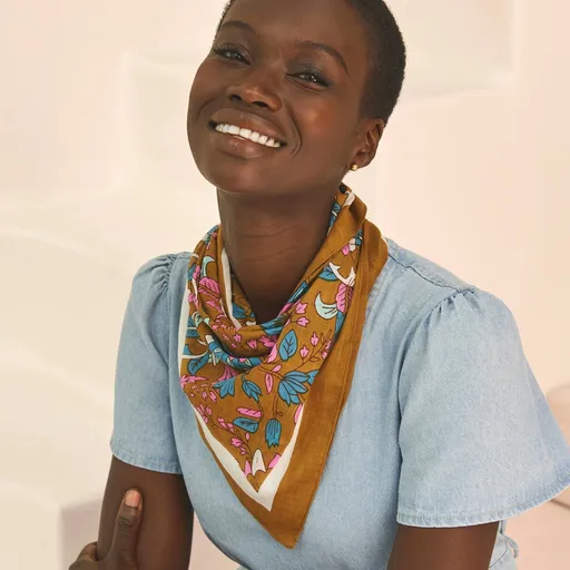 Voálová šatka s potlačou kvetín