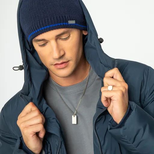 Klasická pánska čiapka s jemným akcentom Witchen 99-HF-015-7N