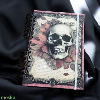 Skull füzet