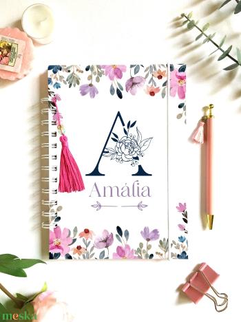 Amália - Díszített spirálfüzet, egyedi, névre szóló