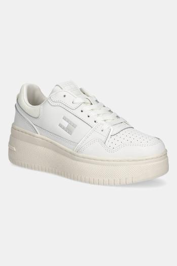 Kožené tenisky Tommy Jeans TJW RETRO BASKET FLATFORM biela farba, EN0EN02840