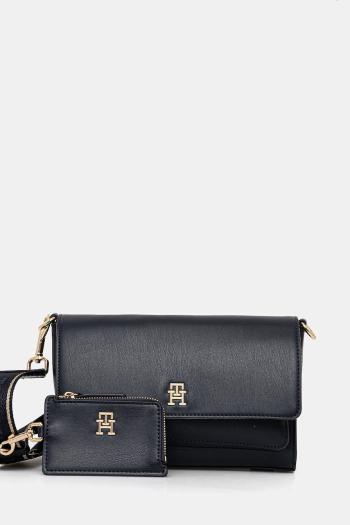 Kabelka Tommy Hilfiger tmavomodrá farba, AW0AW16813