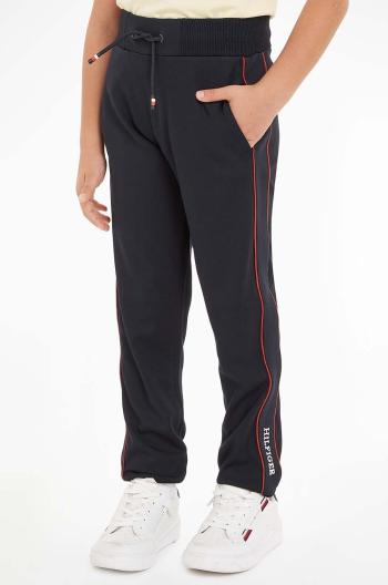 Detské tepláky Tommy Hilfiger TAPE REGULAR tmavomodrá farba, s nášivkou, KB0KB09066