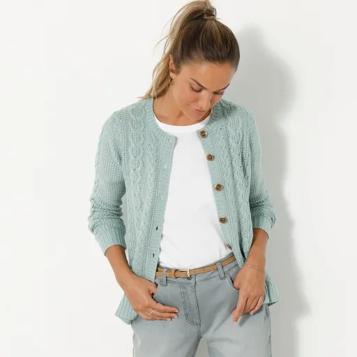 Sveter na gombíky s vrkočovým vzorom