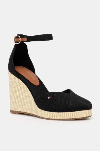 Espadrilky Tommy Hilfiger FLAG HIGH WEDGE ESPAD CLOSED TOE čierna farba, na kline, FW0FW08494
