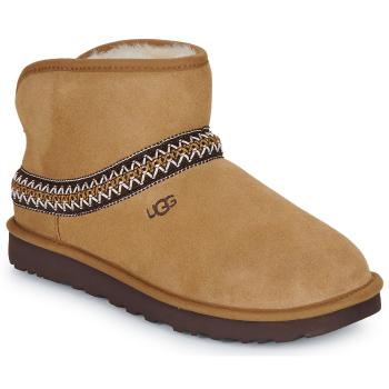 UGG  CLASSIC MINI CRESCENT  Polokozačky Hnedá