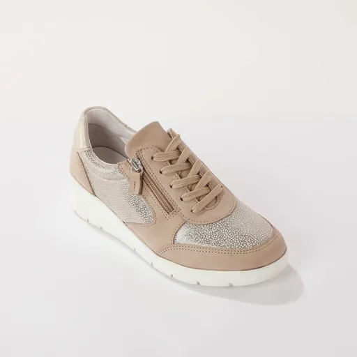 Kožené tenisky s pružnými časťami