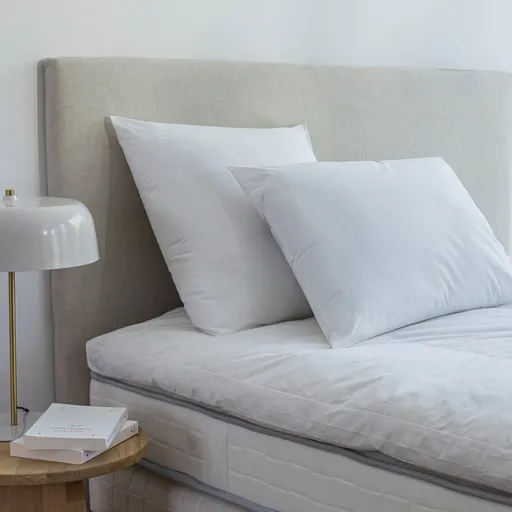 Vankúš s úpravou proti roztočom Proneem®, tuhší