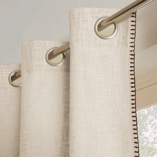 Jednofarebný textúrovaný záves