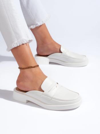 Trendy dámske biele ponožky na platforme
