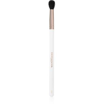 Dermacol Accessories Master Brush by PetraLovelyHair guľatý štetec na očné tiene D82 Rose Gold 1 ks