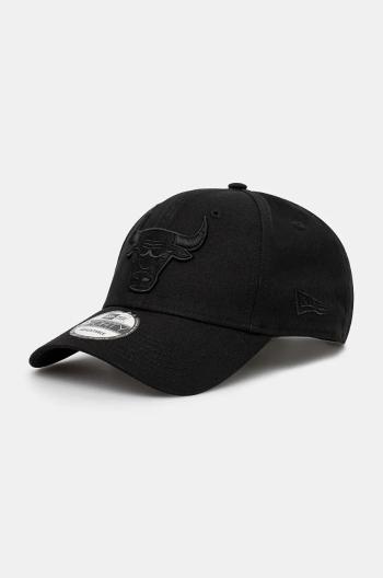 Bavlnená šiltovka New Era LEAGUE ESSENTIAL 9TWENTY® CHICAGO BULLS čierna farba, s nášivkou, 60471485