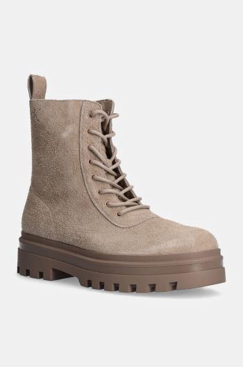 Semišové členkové topánky Calvin Klein Jeans LUGGED LACE ZIP BOOT OXF HR SU pánske, béžová farba, YM0YM01068