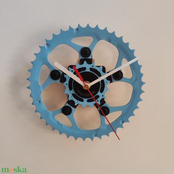 recyclock MES-031 - falióra újrahasznosított kerékpár alkatrészekből