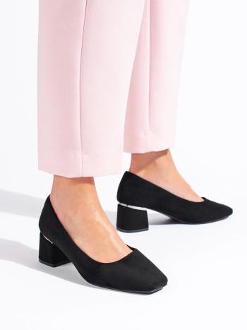 Trendy dámske lodičky čiernej farby na širokom podpätku