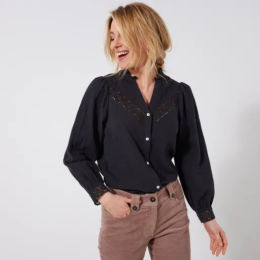 Mušelínová blúzka s macramé