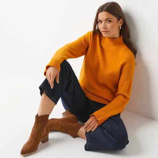 Voľný pulóver so stojačikom