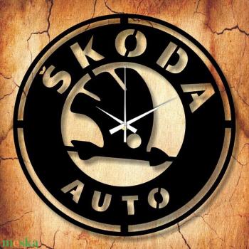 SKODA LOGÓ bakelit óra