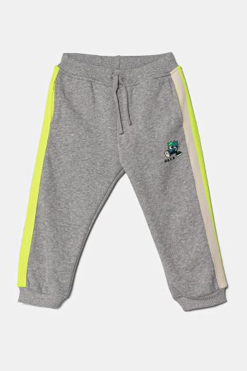Detské tepláky United Colors of Benetton šedá farba, vzorované, 3J73GF04G