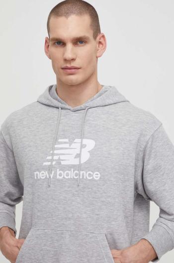 Mikina New Balance pánska, šedá farba, s kapucňou, s potlačou