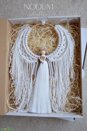 Makramé angyal, szívecskével (XL) 40 cm