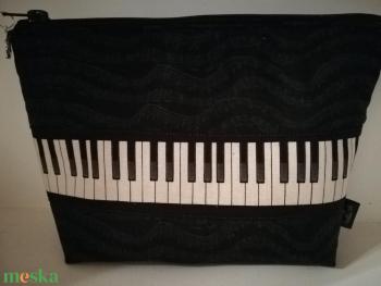 Ze-neszesszer, zenés ajándék, , zongora